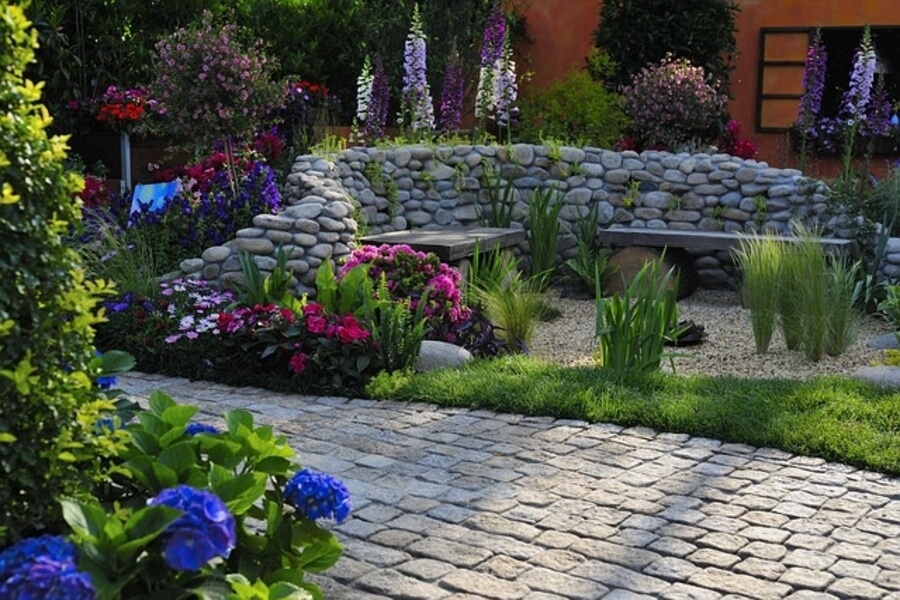 Garden retaining walls for small garden ideas