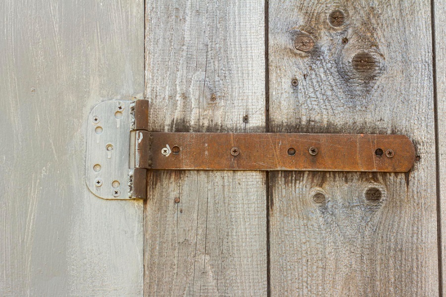 rusty shed security door hinge 