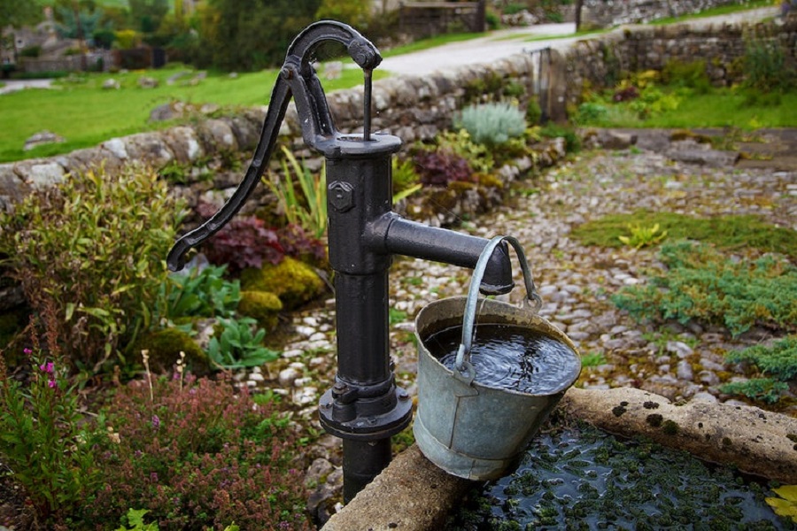 garden privacy ideas water features 