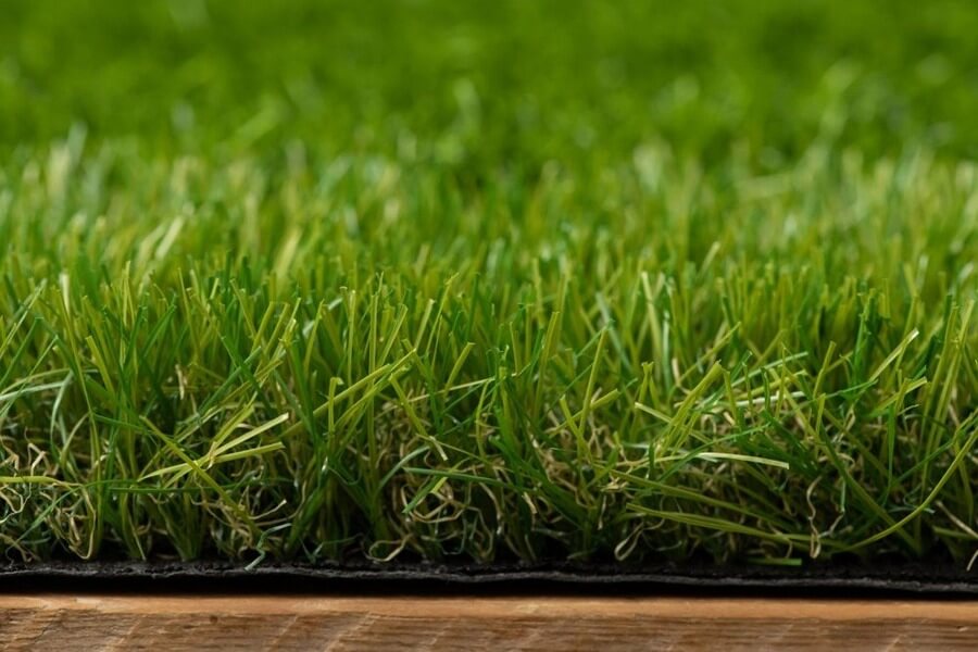 Artificial grass for a small garden idea